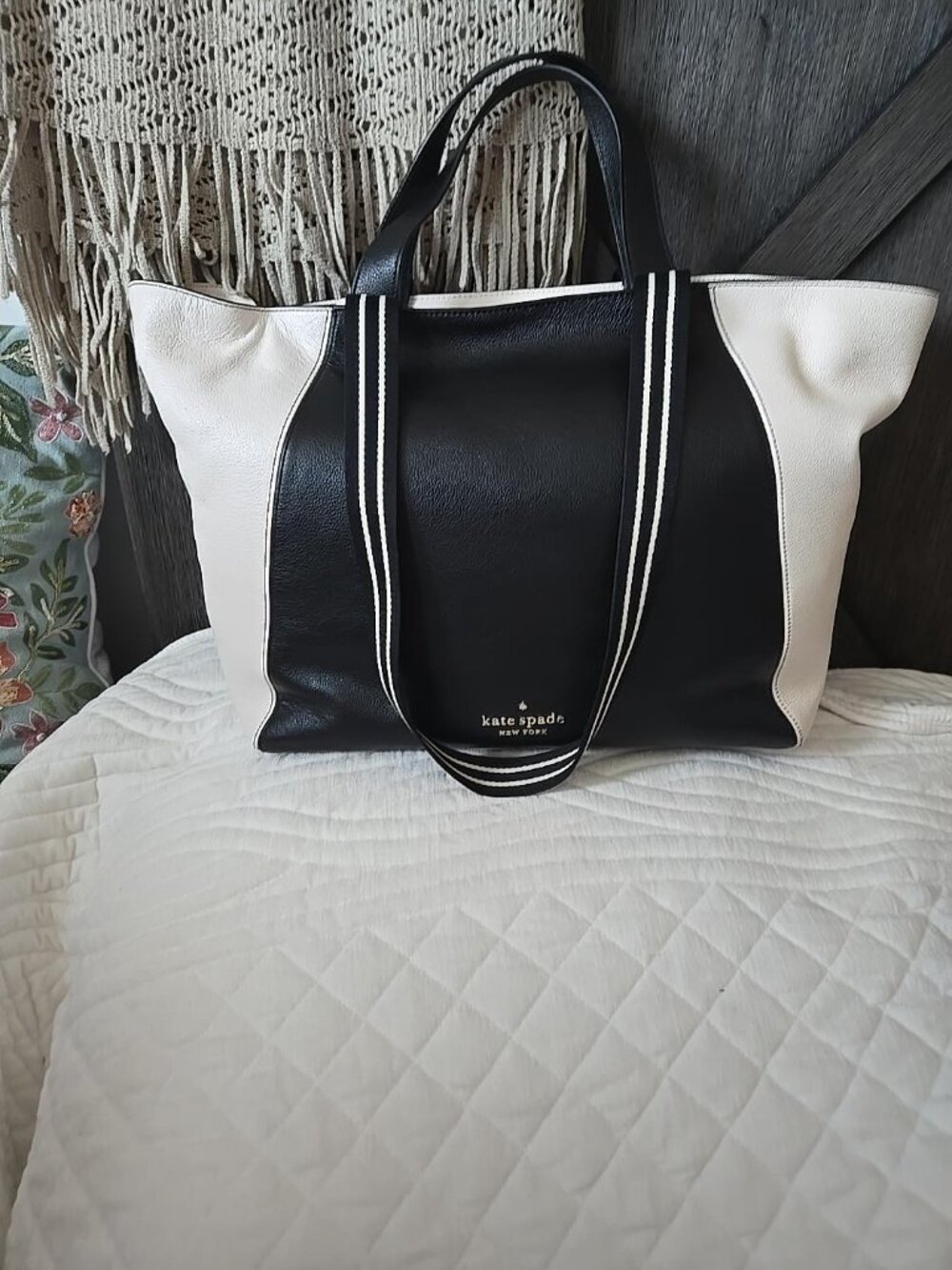 Kate Spade New York Black and White Leather Large Tote Shoulder Bag - Gently Us